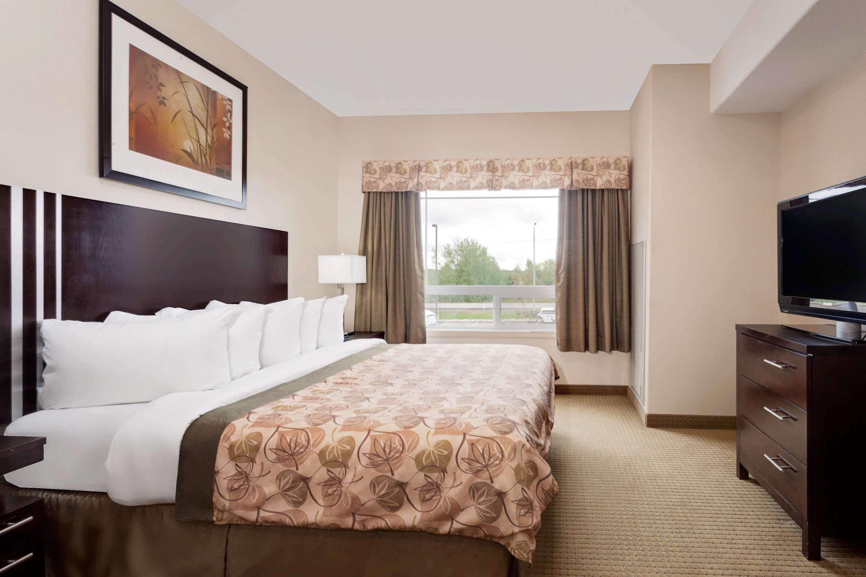 Ramada By Wyndham Lac La Biche Extérieur photo