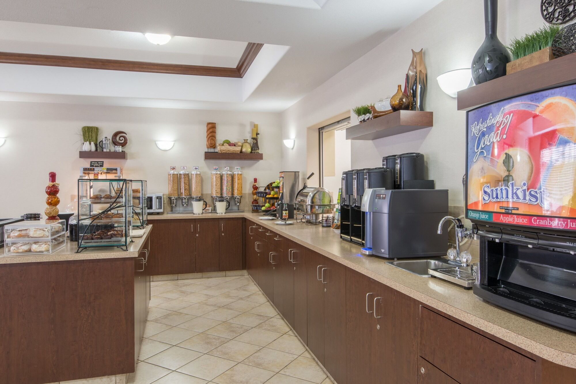 Ramada By Wyndham Lac La Biche Extérieur photo